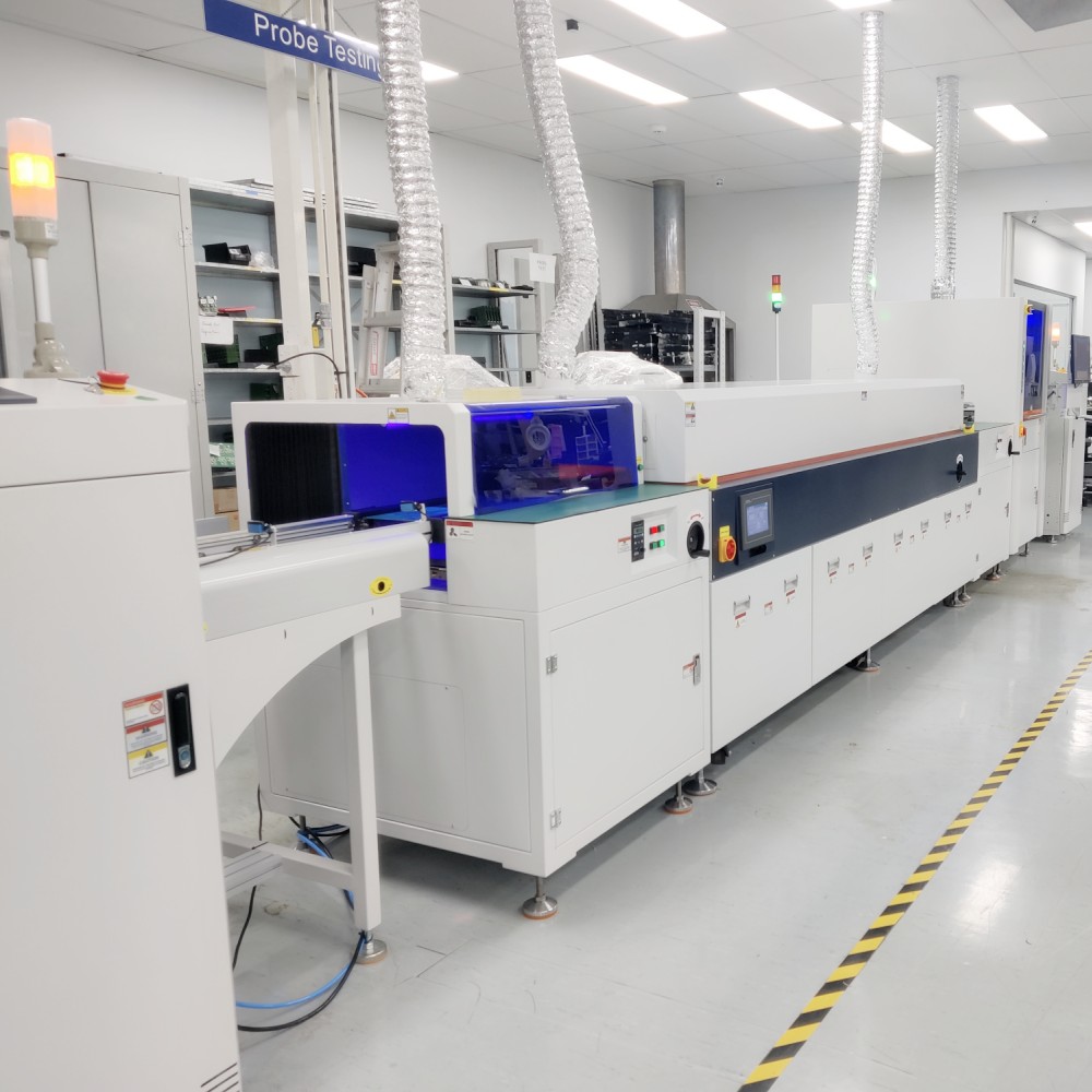 PCB PCBA Montaj Fabrikası için Levha Kaplama Püskürtme Yapıştırma Makinesi