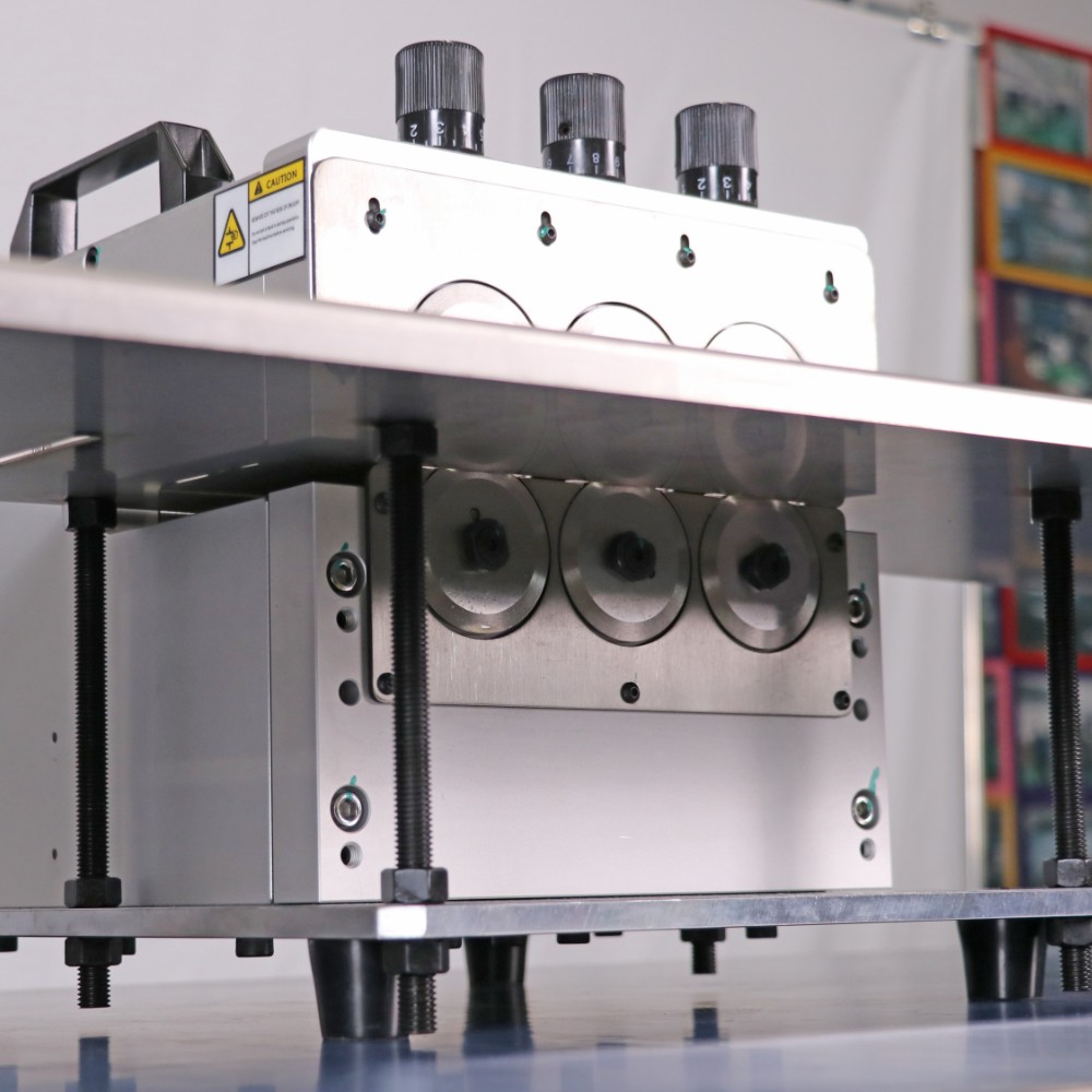 I.C.T-MLS1200 | Çoklu Bıçaklı LED Ayırıcı 