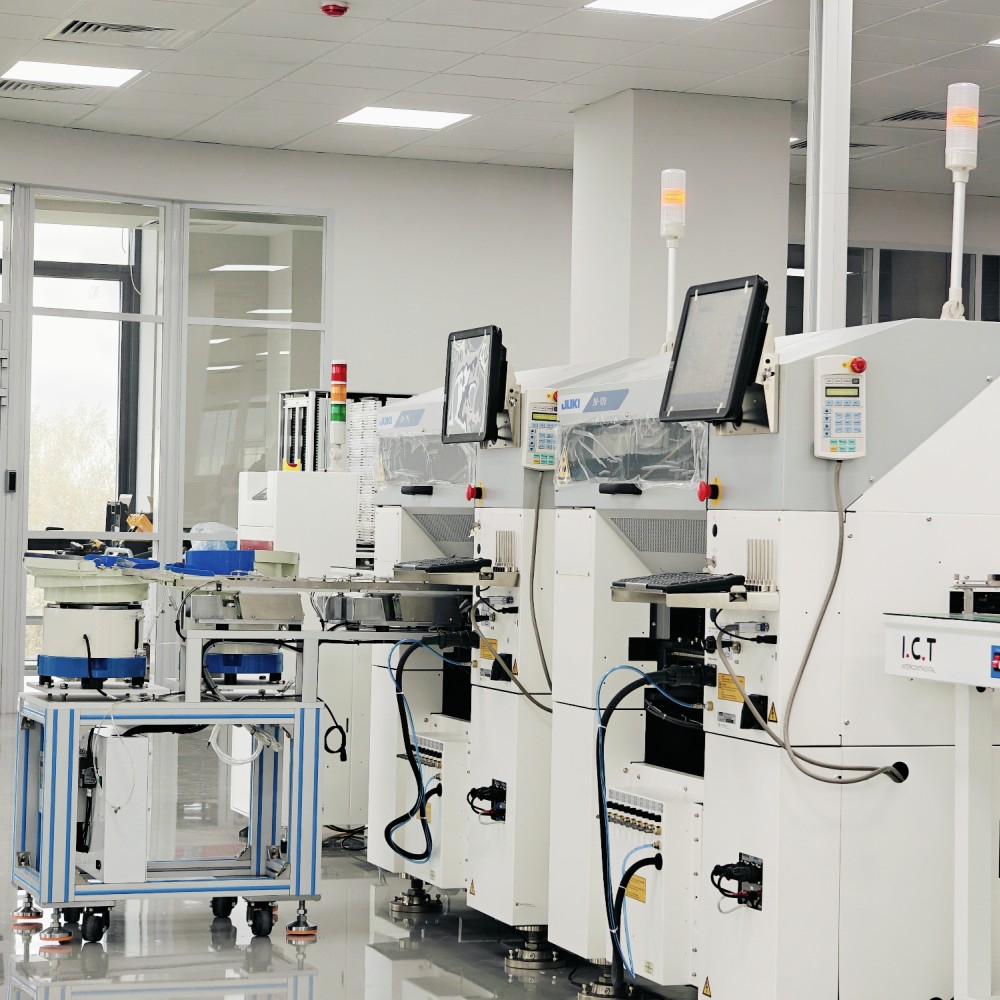 JUKI JM-100 | Yüksek Hızlı JUKI Otomatik DIP Ekipmanı Tek Form Bileşeni PTH Yerleştirme Makinesi