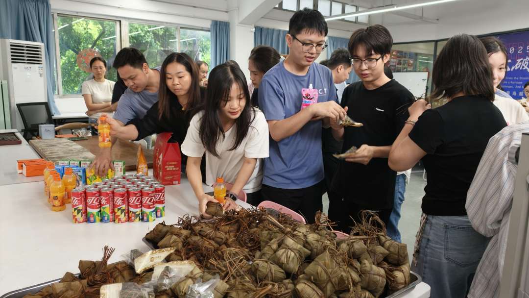 Dragon Boat Festivali.jpg